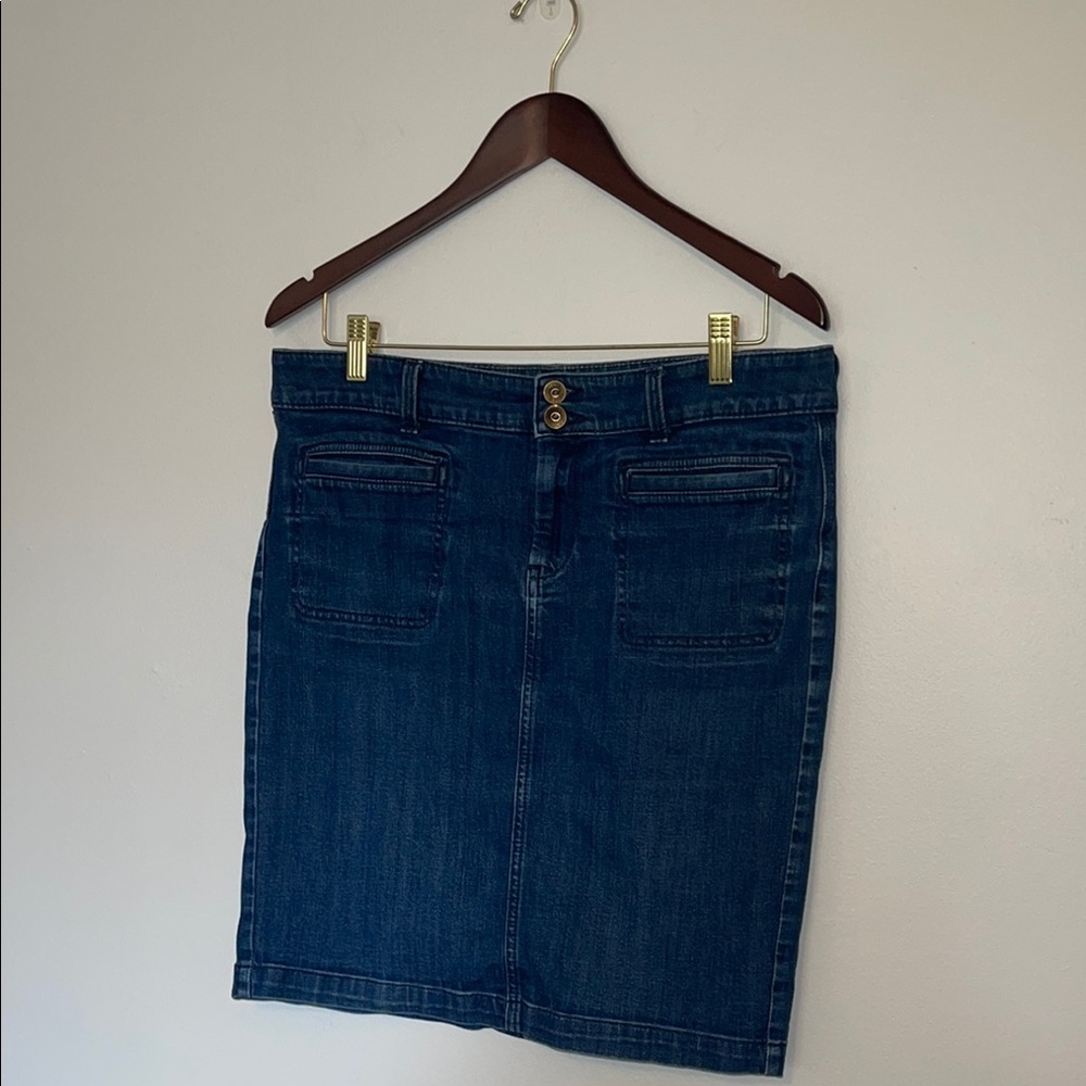 Classic Banana Republic Denim Skirt Size 31